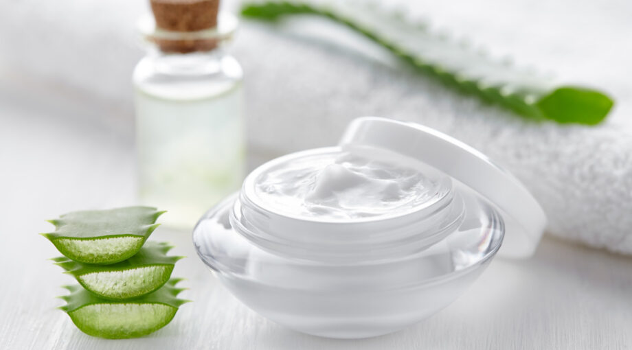 Cosmetique - produit naturel - Creme de soin de beaute a base d'aloe vera