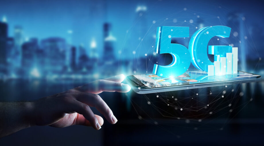 Hightech - Intelligence artificielle IA - THD 5G sur un telephone mobile