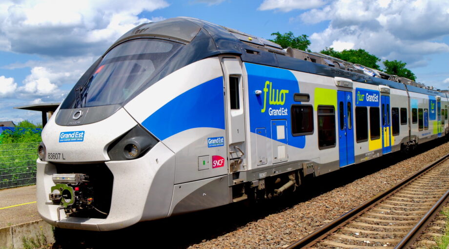 Train TER fluo Grand Est